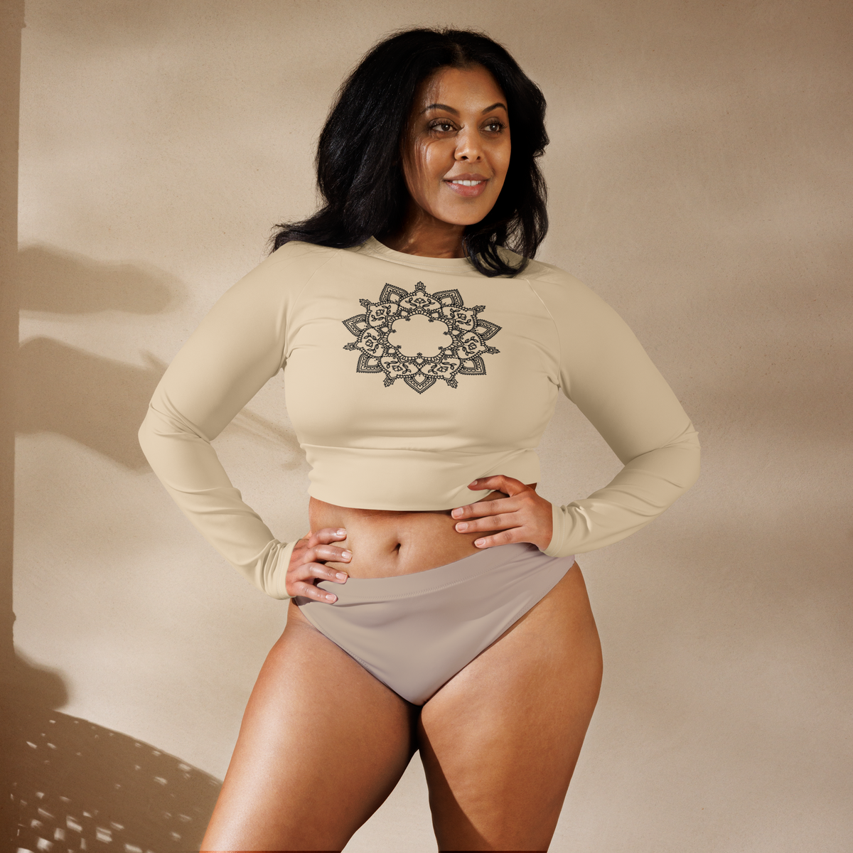 Cropped Langarm-Top mit Mandala - Beige